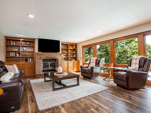 4th image of 6491 SE 6th Ave