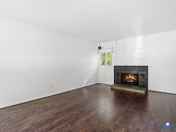 3rd image of 1707 Foxfire Cir