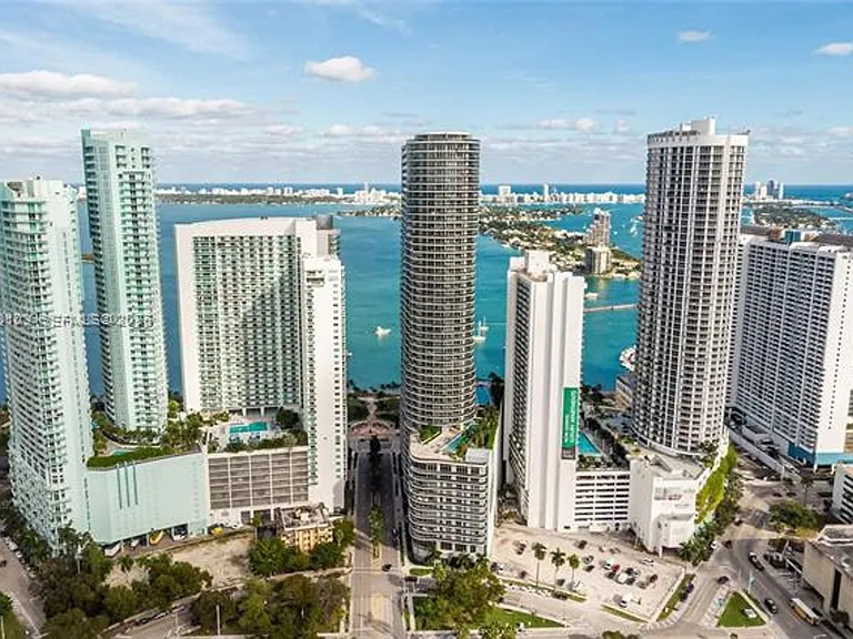 1750 N Bayshore Dr #2401 — Photo 26