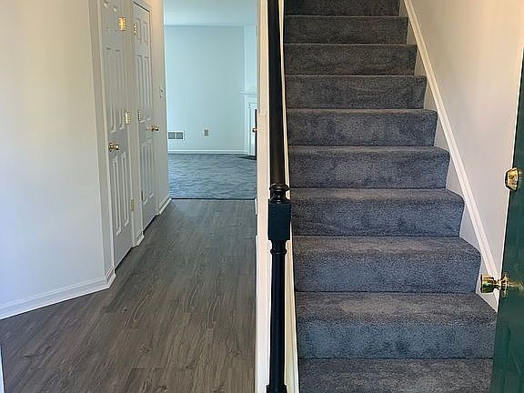 3rd image of 203 N Westridge Pl
