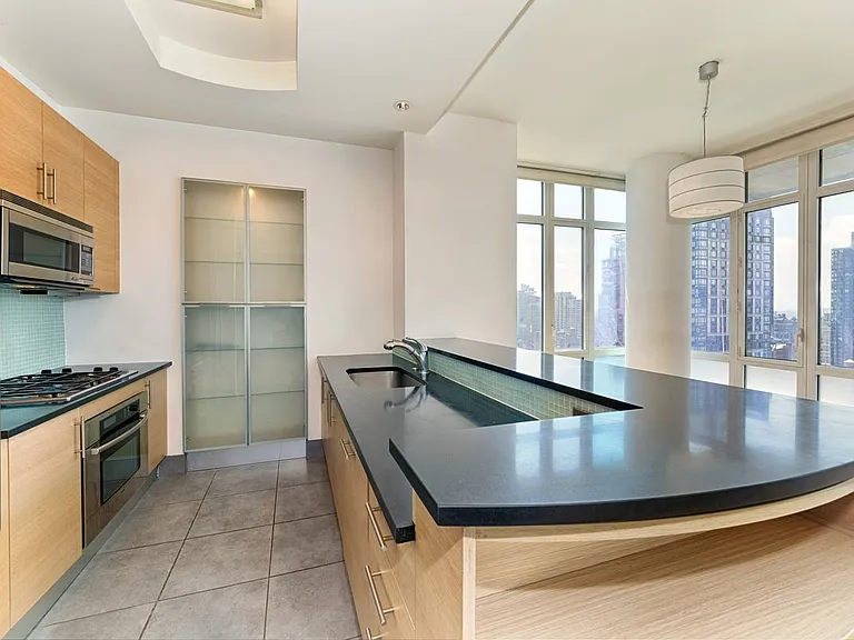 325 5th Ave #30F — Photo 7