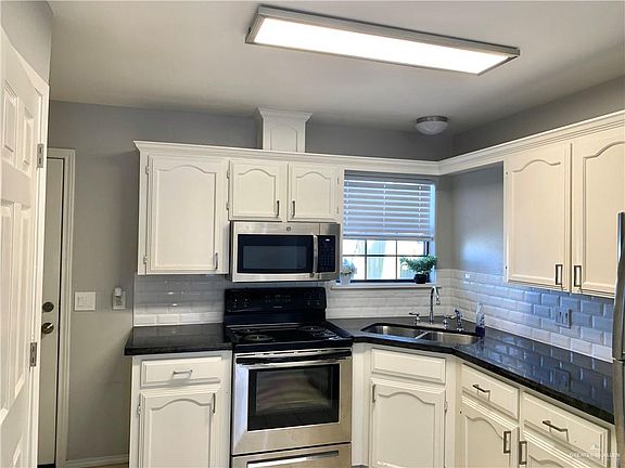 5th image of 3505 Amando St