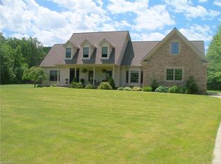 8056 Springer Dr, Kirtland, OH 44094