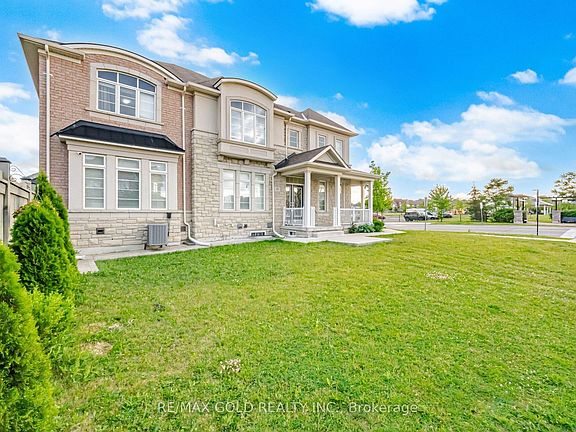 4th image of 49 Squire Ellis Dr