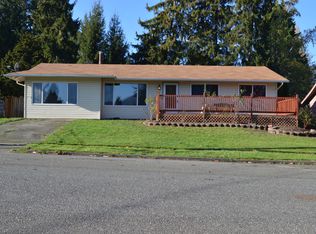711 Mountain View Dr, Mount Vernon, WA 98273