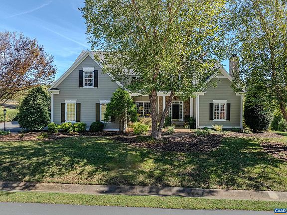 2nd image of 1126 Cambridge Hill Ln