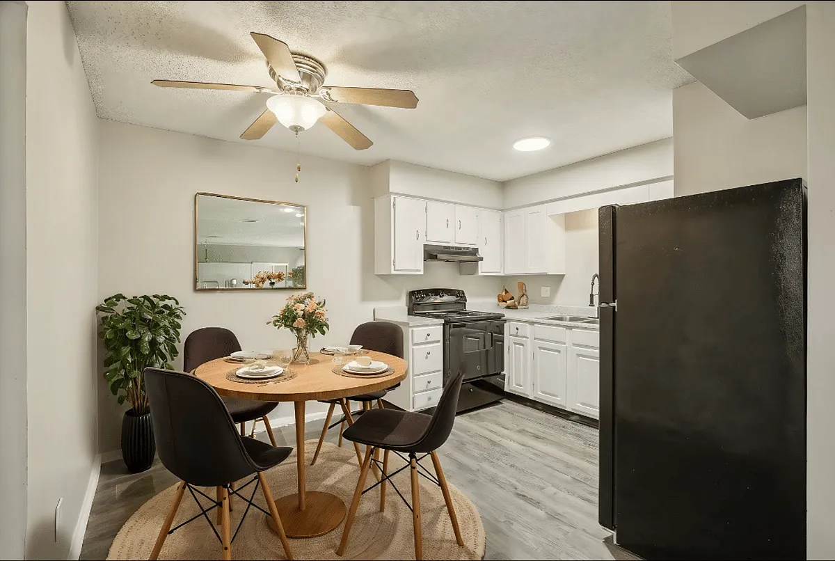 8625 E Utopia Pkwy — Photo 3