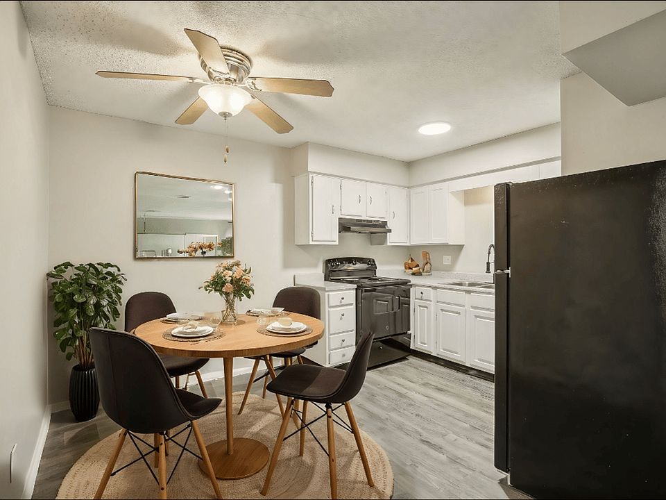 1st image of 8633 E Utopia Pkwy