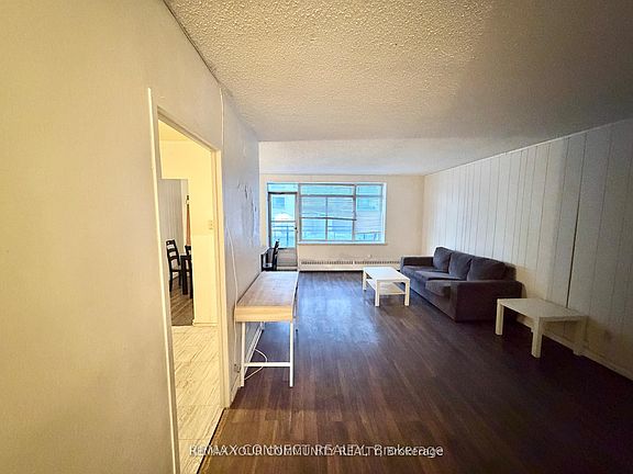 2nd image of 825 Kennedy Rd #206