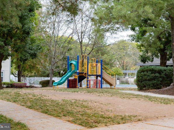 106 Lassen Ct APT 8, Princeton, NJ 08540