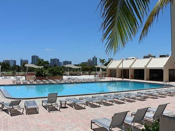 5th image of 20335 N Country Club Dr APT 2108