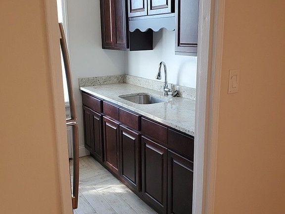 3rd image of 60 Hamilton Ave #9L