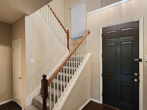 5th image of 634 Candlewood Trl