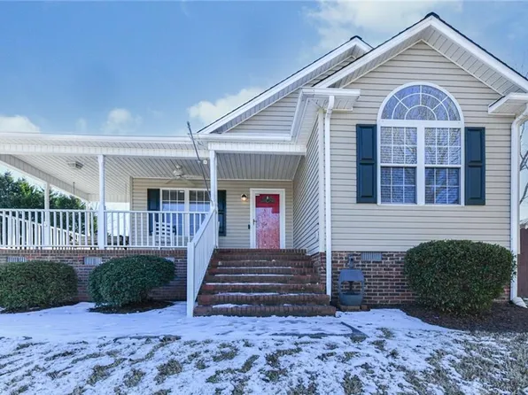 636 Fernway Dr, Burlington, NC 27217