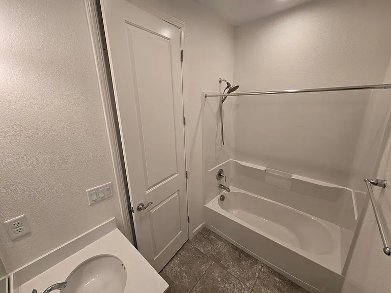 5577 Apex Dr — Photo 16