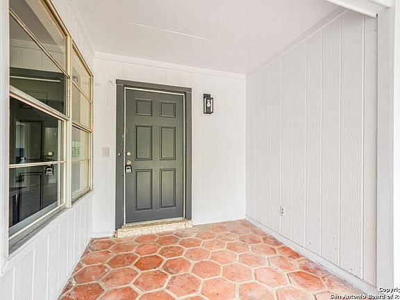4th image of 12106 LA CHARCA ST