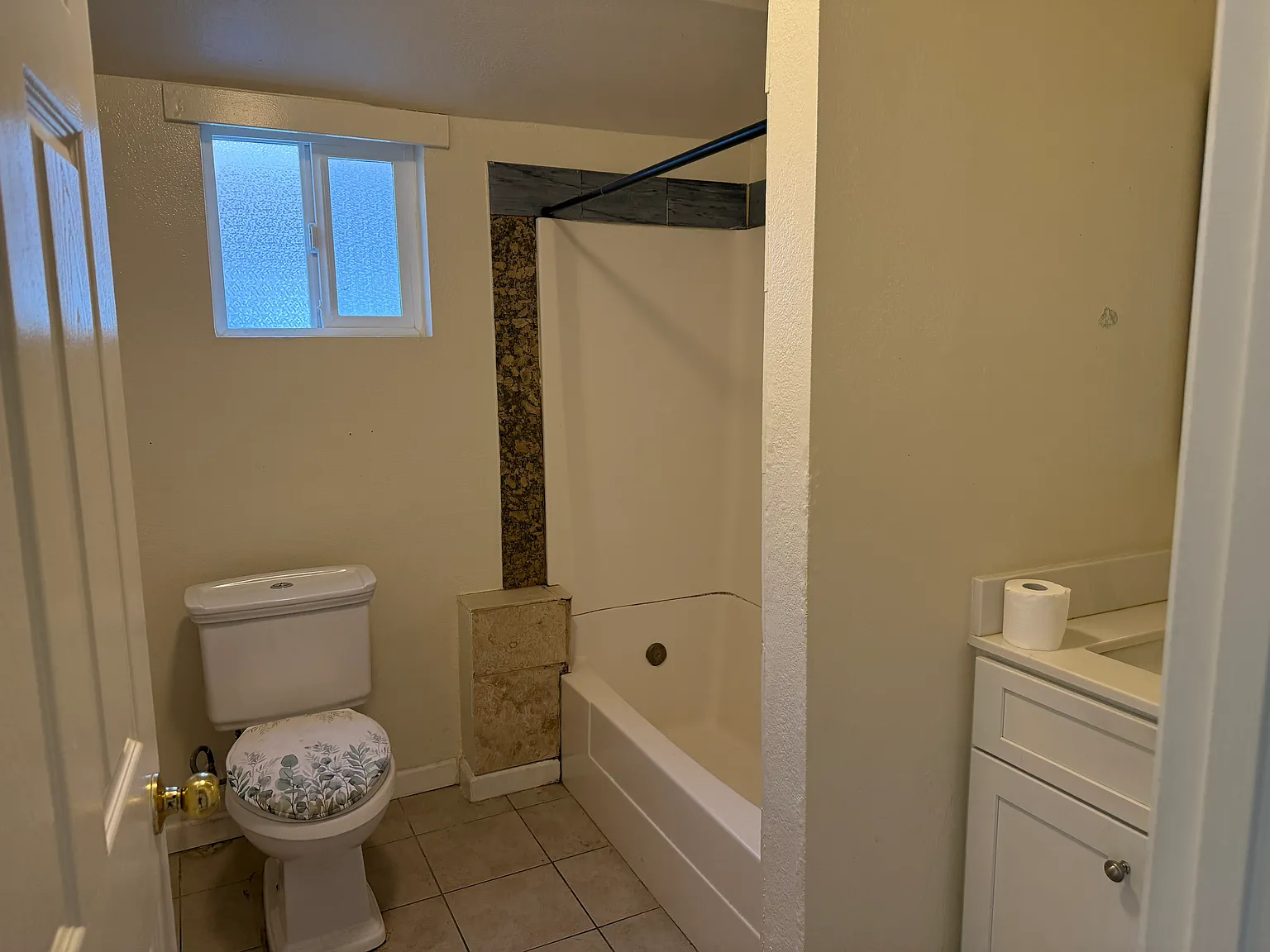 2 bed, $1,825 — Photo 2