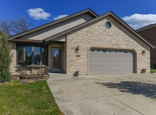 9817 S McVicker Ave, Oak Lawn, IL 60453