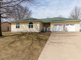 110 S 27th Ave, Eldridge, IA 52748