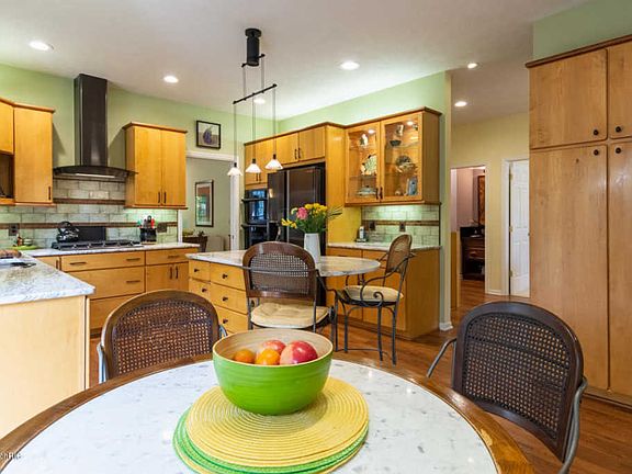 5th image of 2137 Lamberton Creek Ln NE