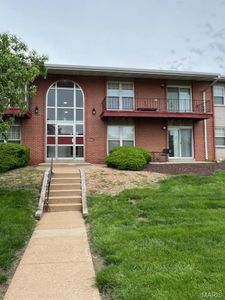 10341 Forest Brook Ln APT B, Saint Louis, MO, 63146