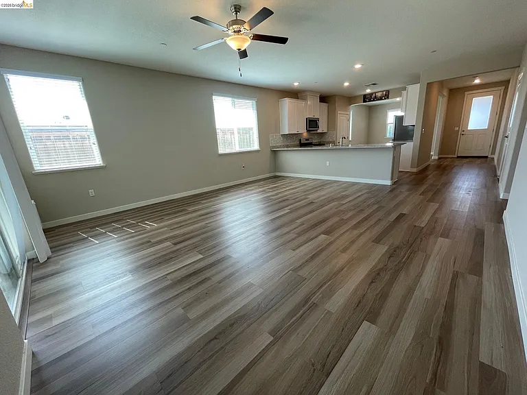 4395 Canada Way — Photo 20