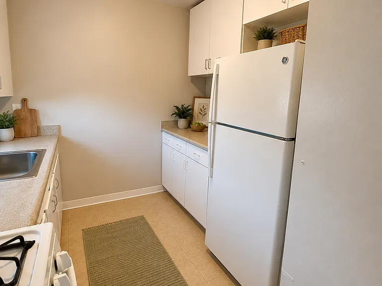 2212 Ford St #6 — Photo 6