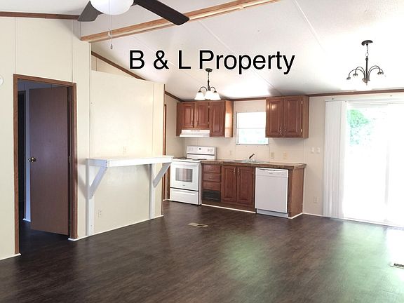 3rd image of 1321 Lexington Ave W
