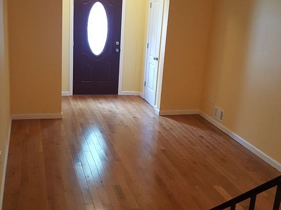 3rd image of 15 Giordan Ct