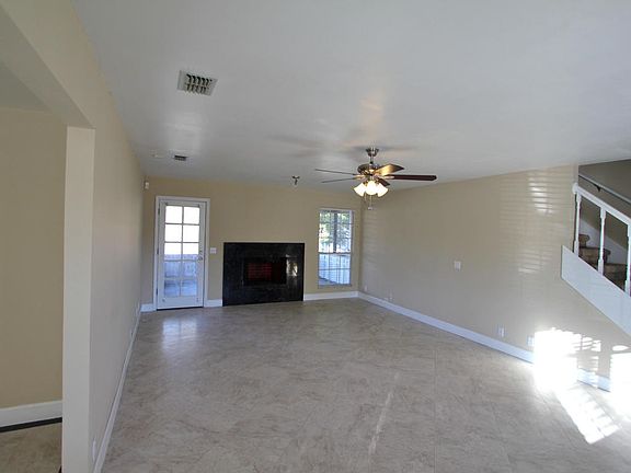 5th image of 8431 Cross Timbers Ct