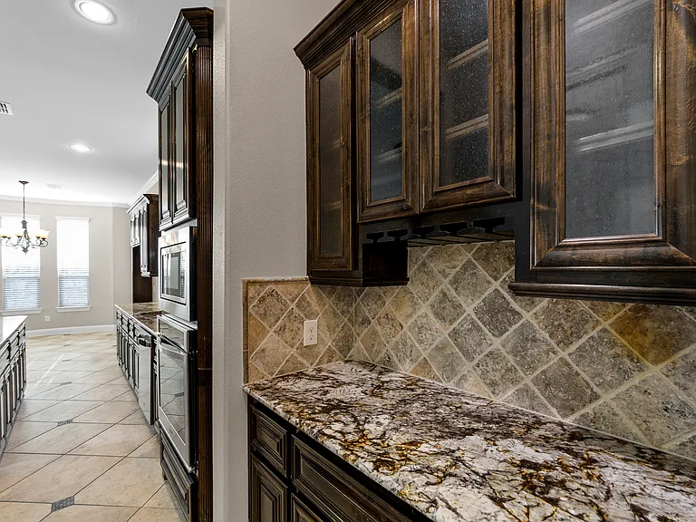 1213 Lewiston Dr — Photo 15