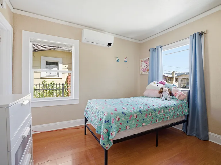 5745 Holway Ct — Photo 9