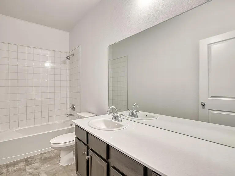 Shared full bathroom