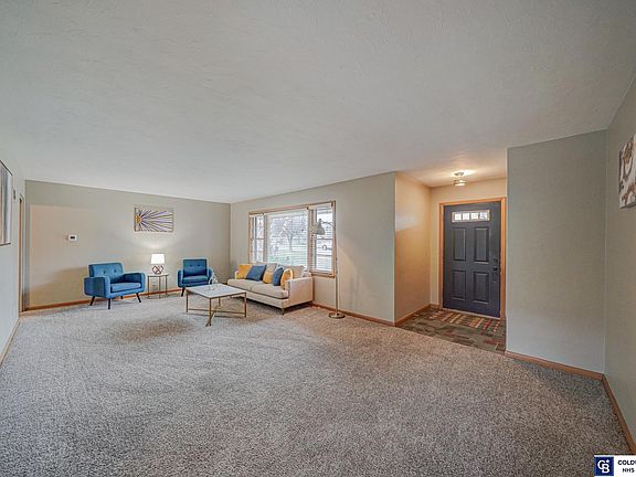 5th image of 2578 Woods Blvd