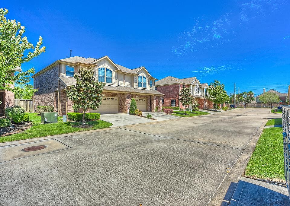 1st image of 10916 Chazenwood Dr