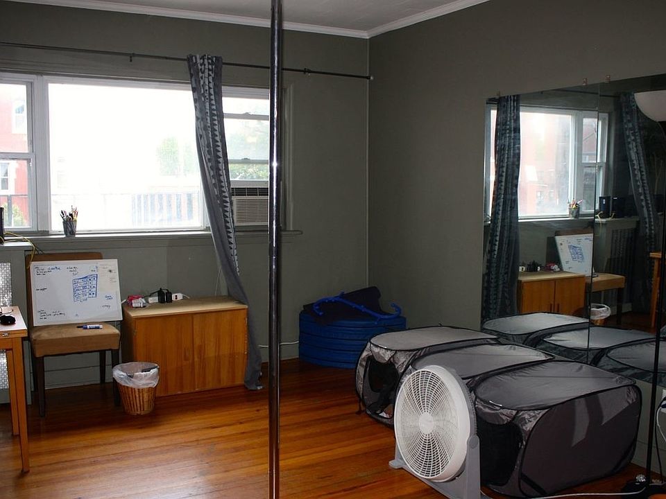 1st image of 266 9th St #3
