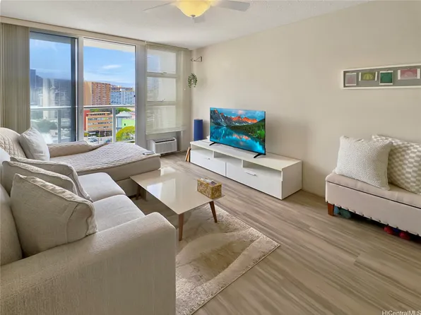 1315 Kalakaua Ave APT 1110, Honolulu, HI 96826