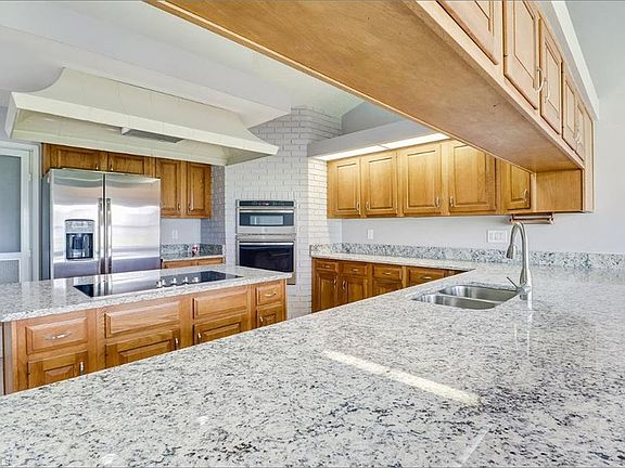 4th image of 1290 N Brandywine Cir