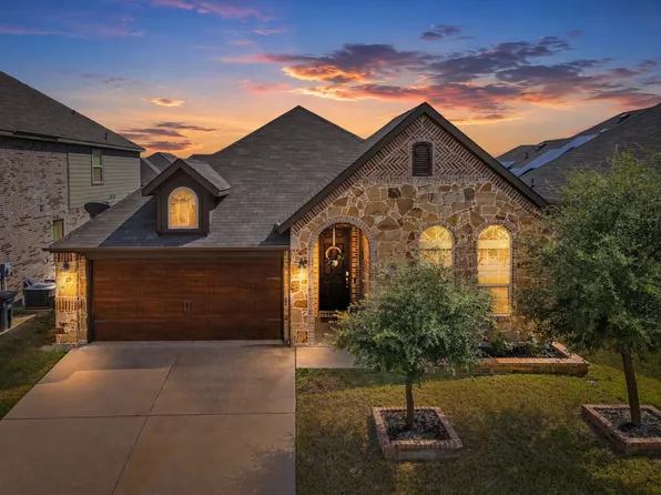 5605 Salt Springs Dr, Fort Worth, TX 76179