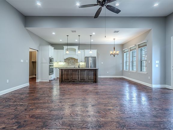 3rd image of 3005 Dry Creek Ct