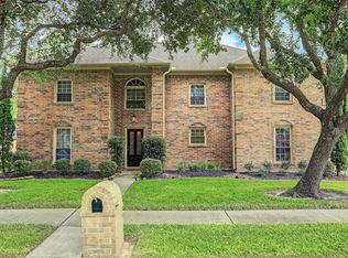 1917 Prairie Creek Dr, Pearland, TX 77581