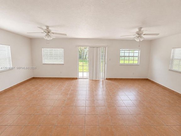 3rd image of 18054 SW 92nd Ct