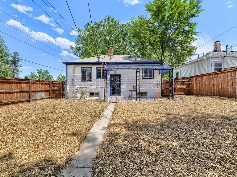 4195 Benton St — Photo 17