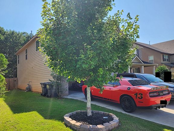 3rd image of 574 Georgia Cir