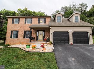 3127 Wheatlyn Rd, York, PA 17402