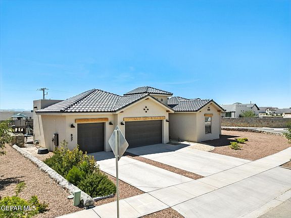 3rd image of 837 Harpendem Dr