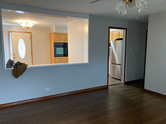 4th image of 13148 Village Ln
