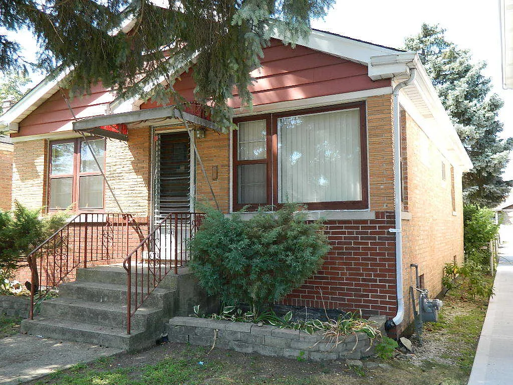 4020 Clinton Ave photo 1