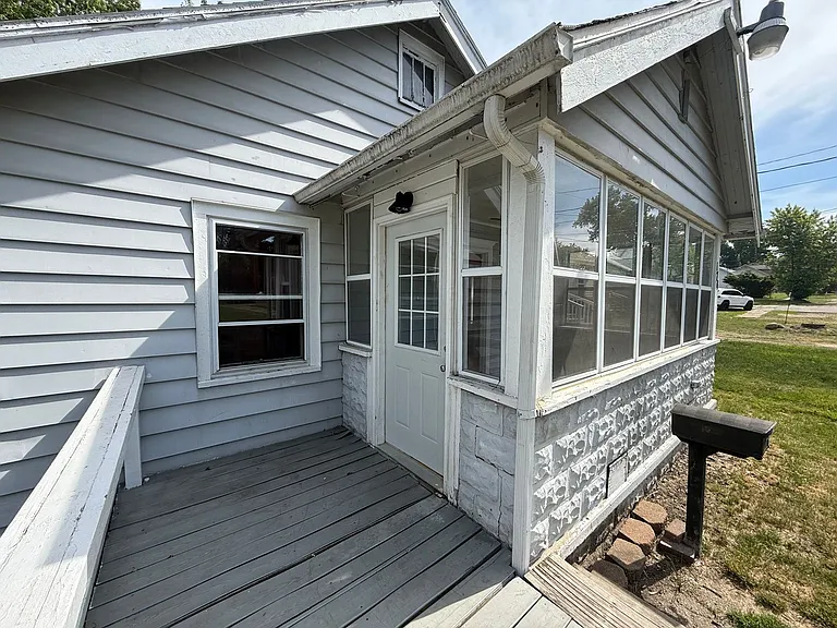 174 Walcott Ave — Photo 3
