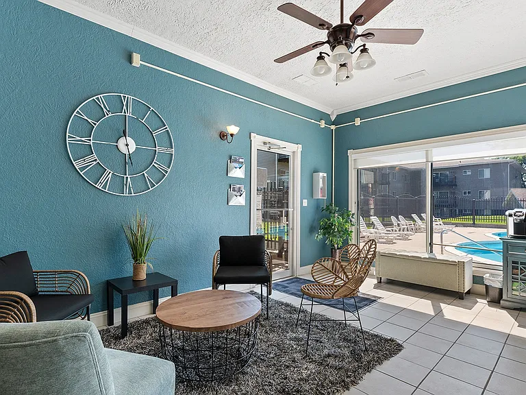 Canyon Lake Apartments — Photo 16